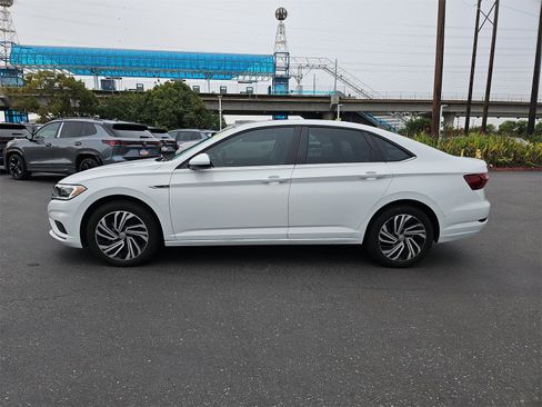 Used 2021 Volkswagen Jetta SEL image 8