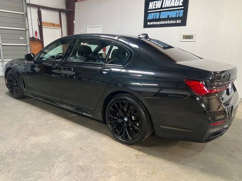 Used 2022 BMW 740i w/ M Sport Package image 45