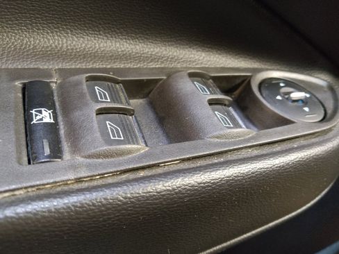 Used 2017 Ford Escape SE w/ Equipment Group 201A image 27