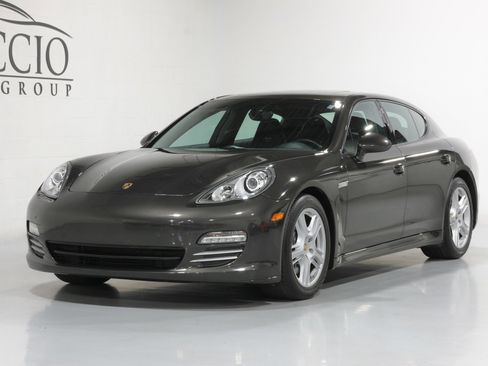 Used 2011 Porsche Panamera image 24