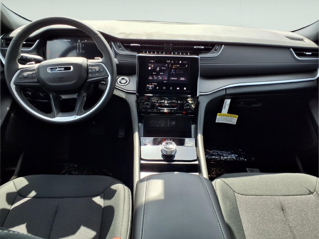 New 2026 Jeep Grand Cherokee Laredo X RWD image 7