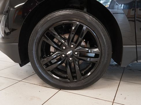Used 2020 Chevrolet Equinox LT w/ Midnight Edition AWD/4WD image 18
