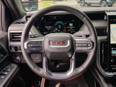 Used 2025 GMC Yukon Elevation RWD image 21