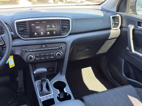 Used 2022 Kia Sportage LX image 22
