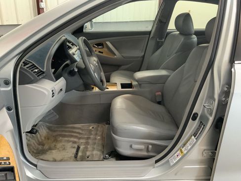 Used 2007 Toyota Camry XLE FWD image 19