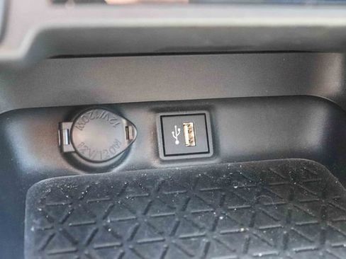 Used 2025 Toyota RAV4 XLE Premium FWD image 22