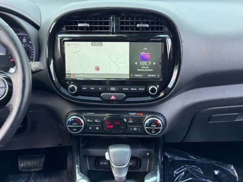 Used 2022 Kia Soul Turbo image 22