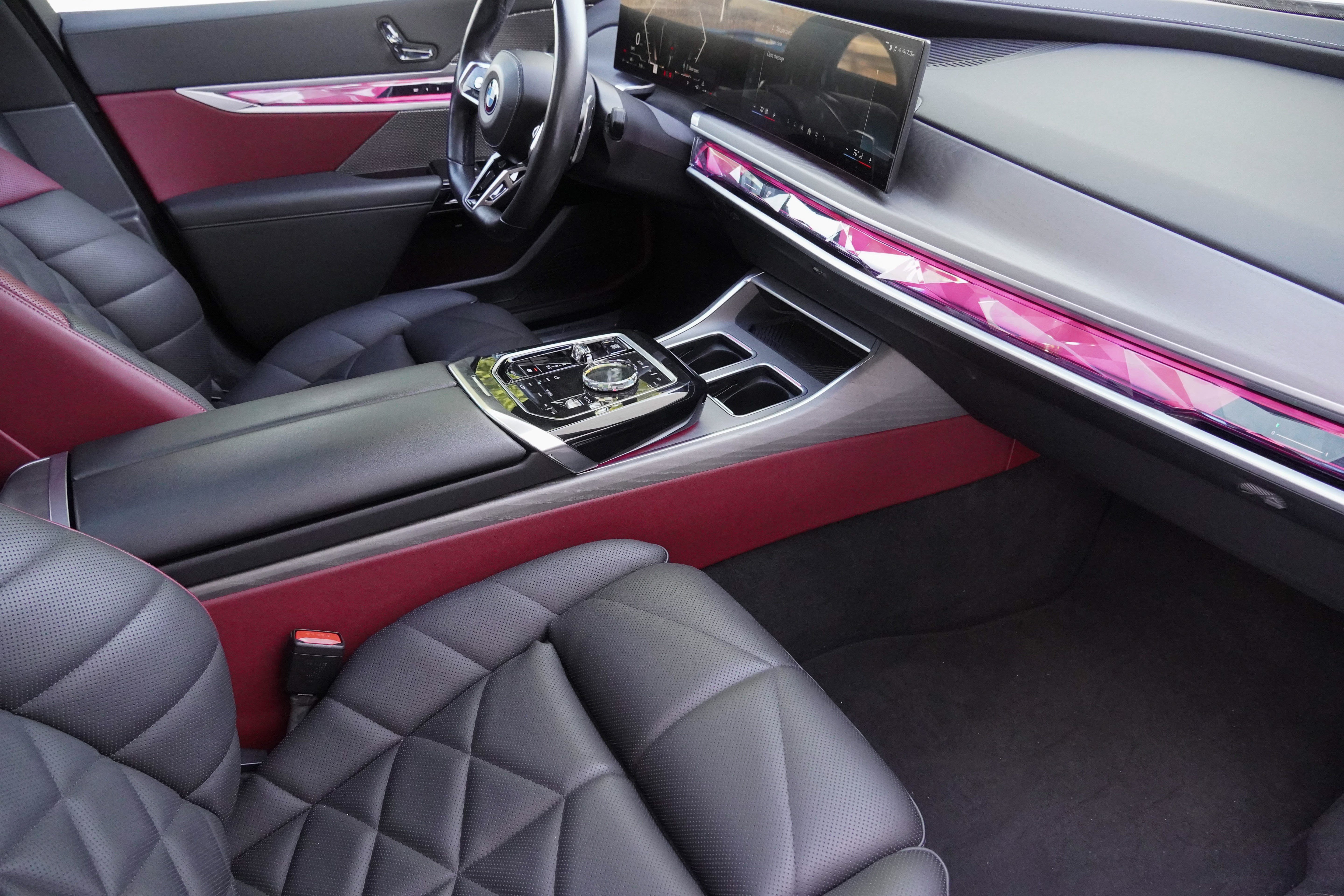 Certified 2024 BMW 740i RWD image 7