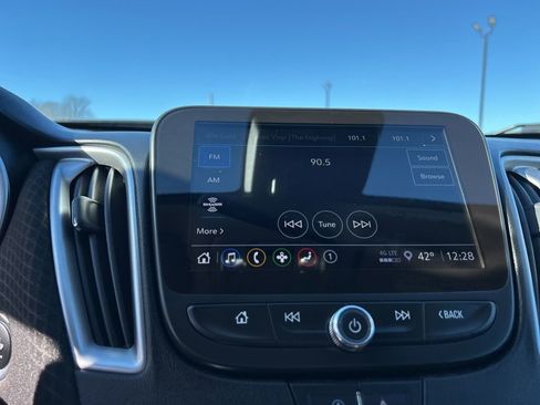 Used 2025 Chevrolet Malibu LT image 22