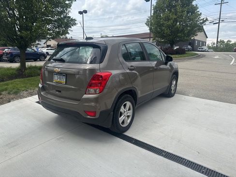 Used 2021 Chevrolet Trax LS w/ LPO, Protection Package AWD/4WD image 7