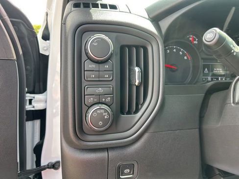 New 2026 Chevrolet Silverado 1500 Custom Trail Boss w/ LPO, Dark Essentials Package AWD/4WD image 17