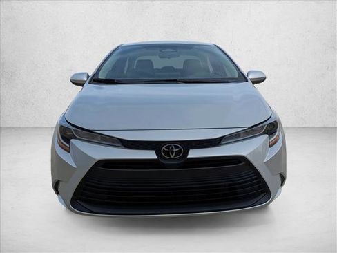Certified 2024 Toyota Corolla LE image 2