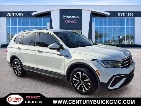 Used 2022 Volkswagen Tiguan S FWD image 1