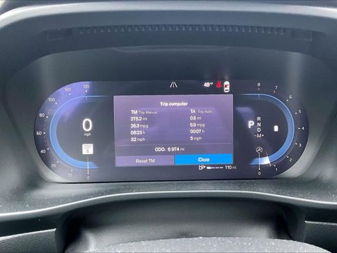 Used 2025 Volvo XC40 B5 Core w/ Protection Package Premier image 23