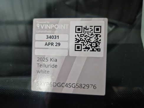 Used 2025 Kia Telluride S AWD/4WD image 32