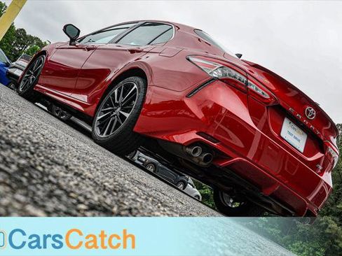 Used 2019 Toyota Camry XSE FWD image 5