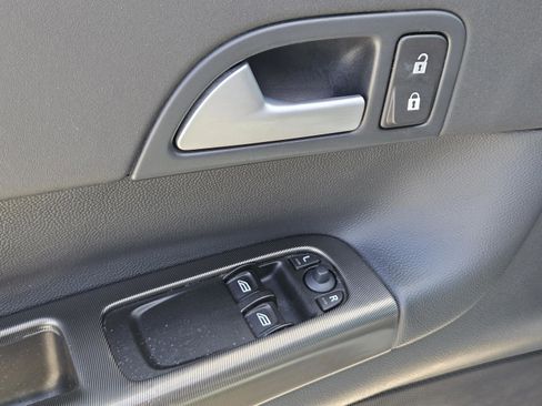 Used 2010 Volvo C30 image 23