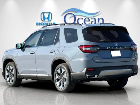New 2026 Honda Pilot Touring image 3