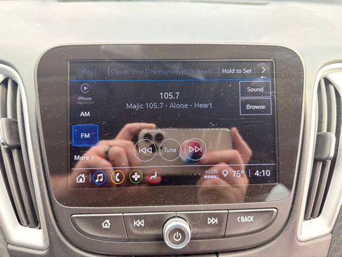 Used 2023 Chevrolet Malibu LT FWD image 36