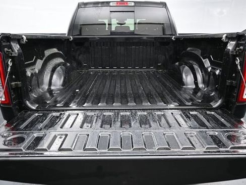 Used 2019 RAM 1500 Big Horn AWD/4WD image 9