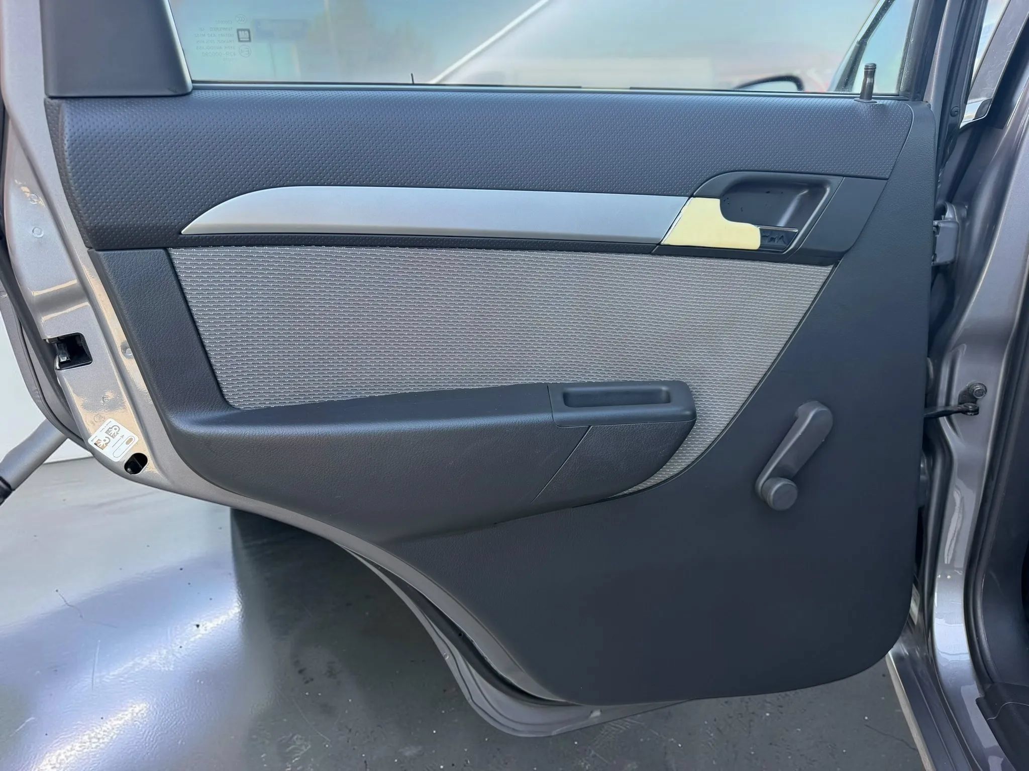 Used 2010 Chevrolet Aveo5 LT FWD image 15