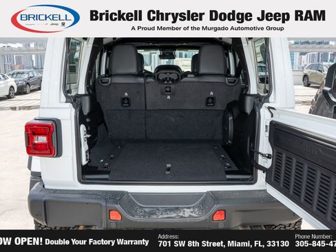 New 2025 Jeep Wrangler Unlimited Rubicon 392 image 9