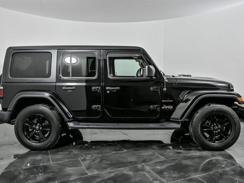 Used 2020 Jeep Wrangler Unlimited Sahara image 13
