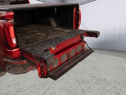 Used 2022 GMC Sierra 1500 Denali w/ Denali Premium Package image 22