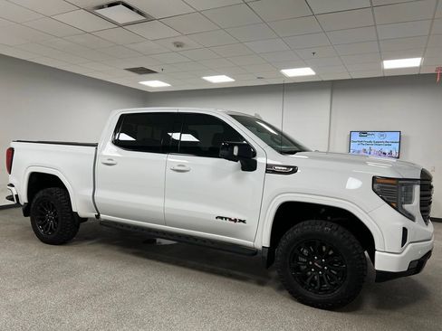 Used 2022 GMC Sierra 1500 AT4X image 15