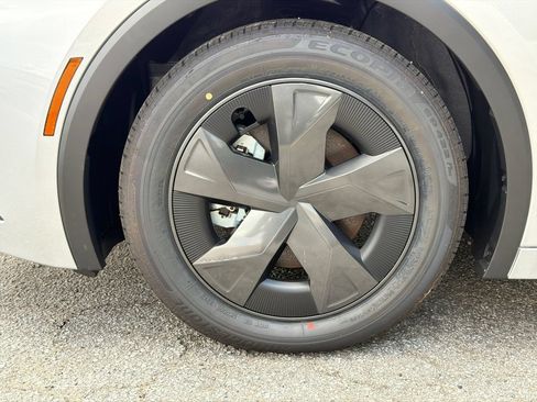 New 2026 Toyota Prius Plug-In Hybrid FWD image 13