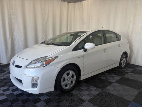 Used 2010 Toyota Prius Five FWD image 2