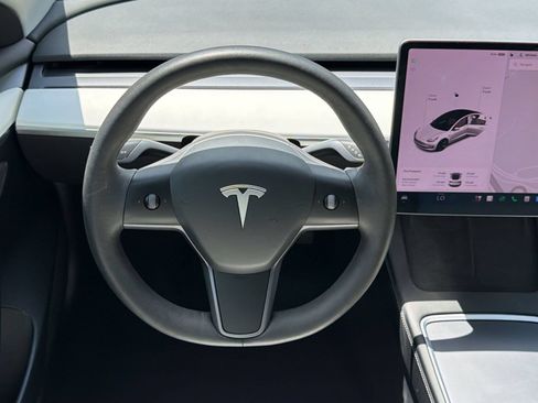 Used 2021 Tesla Model 3 Standard Range Plus RWD image 11