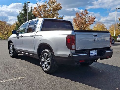 Used 2017 Honda Ridgeline RTS image 19