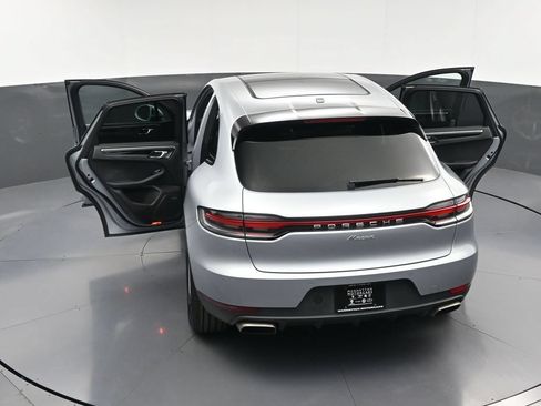 Certified 2020 Porsche Macan AWD/4WD image 33