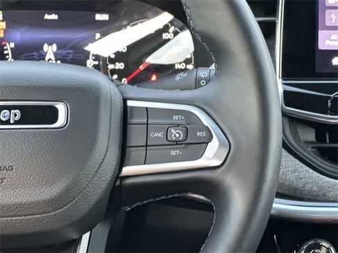 Used 2022 Jeep Compass Latitude w/ Convenience Group image 9