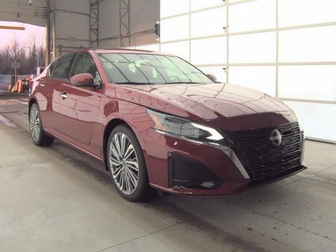 Used 2023 Nissan Altima 2.5 SL image 4