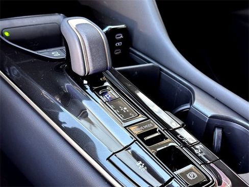 New 2025 Toyota Crown Signia image 15