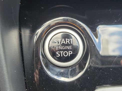 Used 2025 Nissan Versa SR w/ Trunk Package image 22