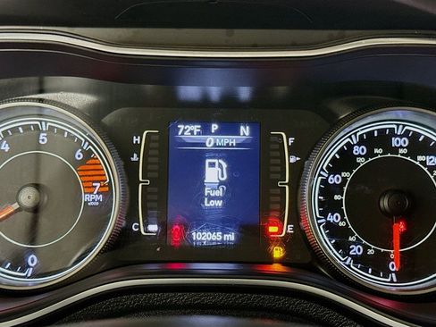 Used 2019 Jeep Cherokee Latitude w/ Popular Appearance Group image 10