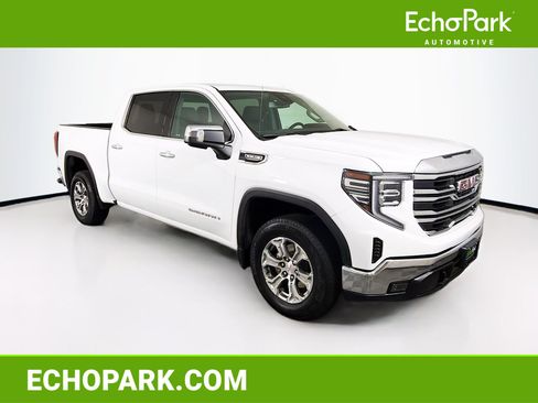 Used 2025 GMC Sierra 1500 SLT RWD image 1
