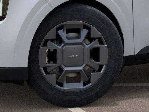 New 2026 Kia Carnival EX FWD image 9
