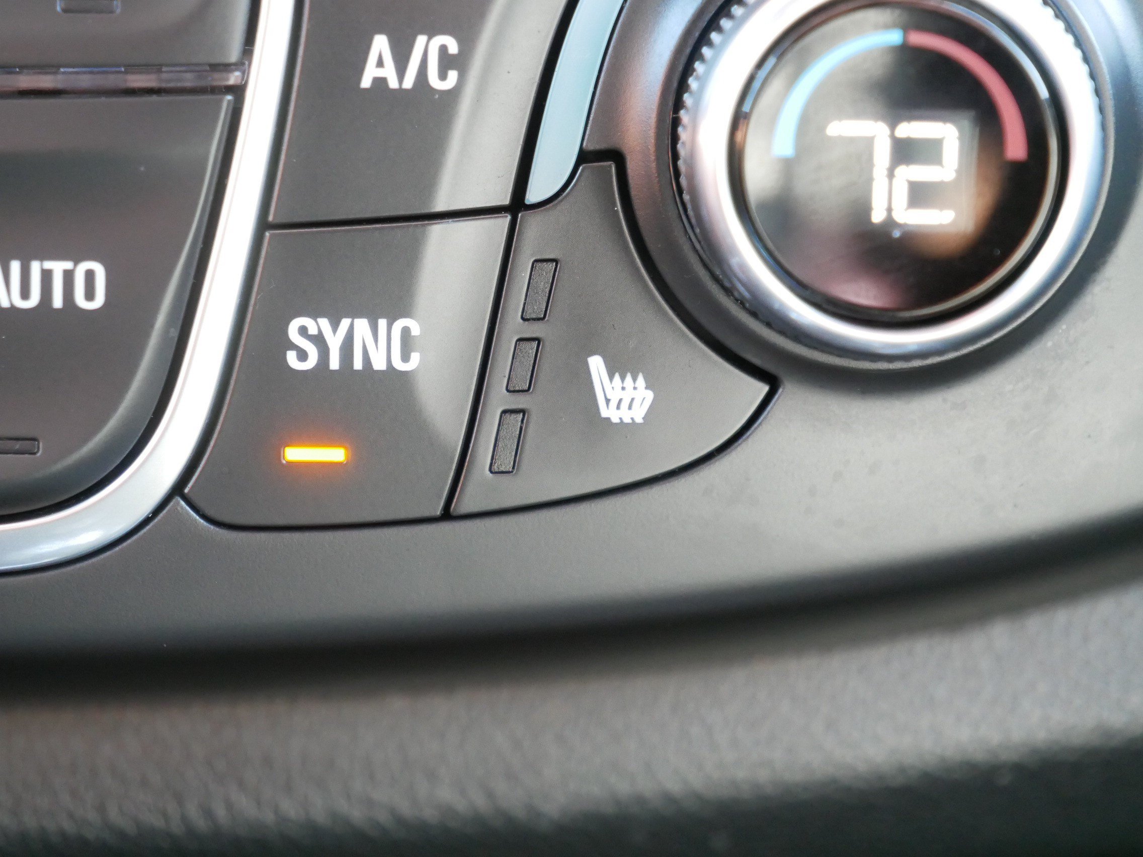 Used 2023 Chevrolet Traverse LT AWD/4WD image 32