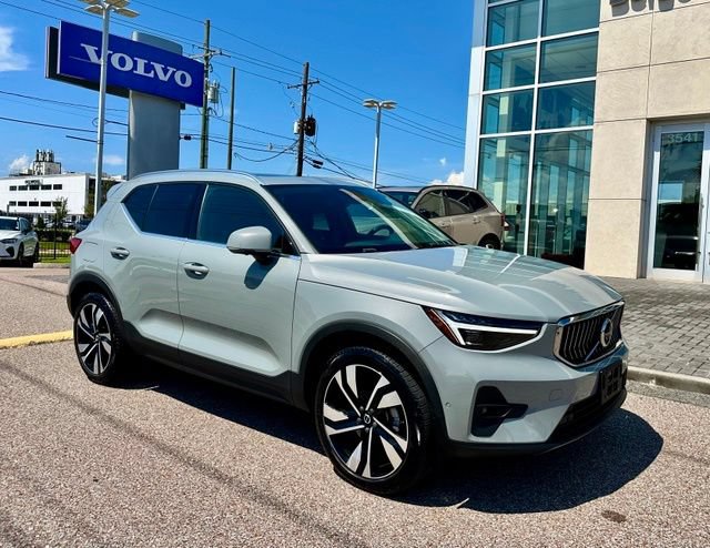 Certified 2024 Volvo XC40 B5 Ultimate w/ Protection Package Premier AWD/4WD image 1