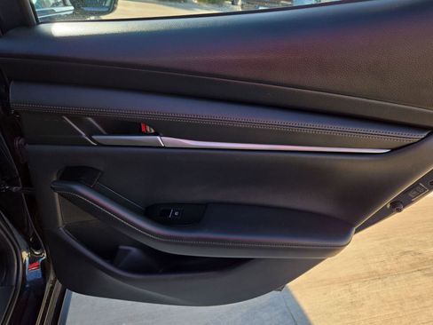 Used 2024 MAZDA MAZDA3 s image 21