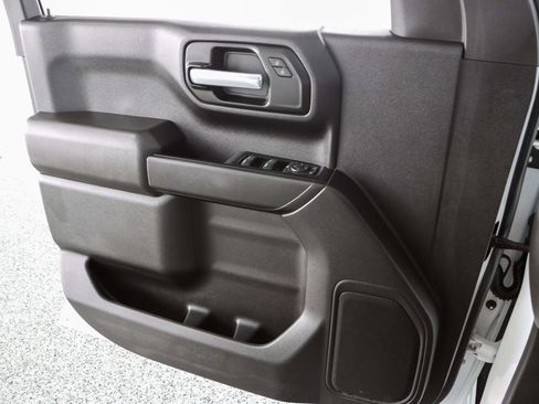 Used 2021 Chevrolet Silverado 1500 Custom image 21