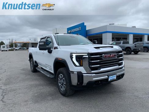 Used 2024 GMC Sierra 2500 SLE w/ SLE Value Package image 1