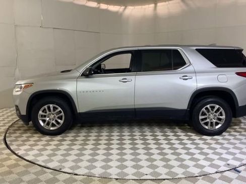 Used 2020 Chevrolet Traverse LS w/ LPO, Floor Liner Package FWD image 5