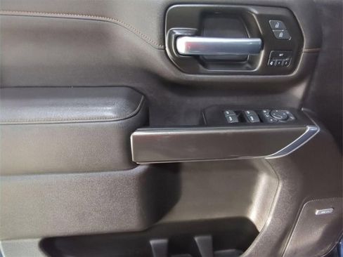 Used 2022 GMC Sierra 2500 AT4 w/ AT4 Preferred Package image 22