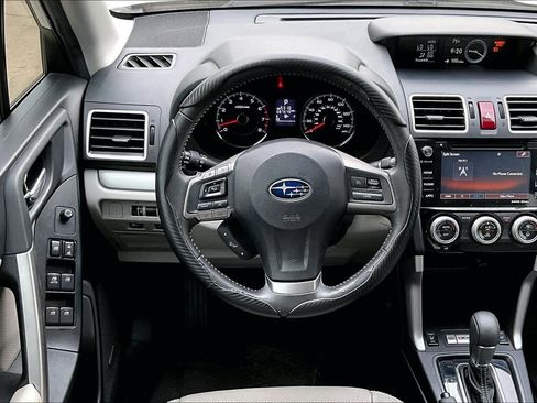 Used 2016 Subaru Forester 2.5i Touring image 6