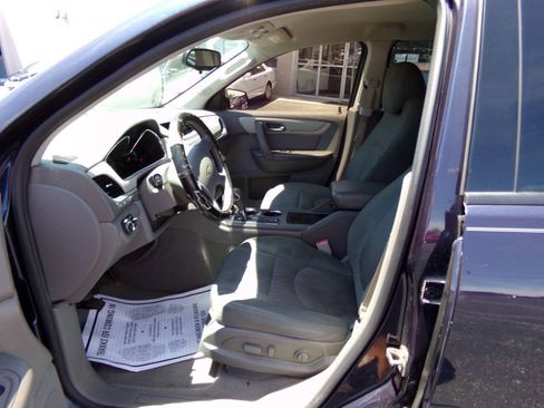 Used 2017 Chevrolet Traverse LS FWD image 8